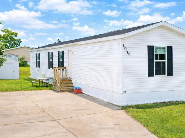 12926 Yost St, Wayland, MI 49348