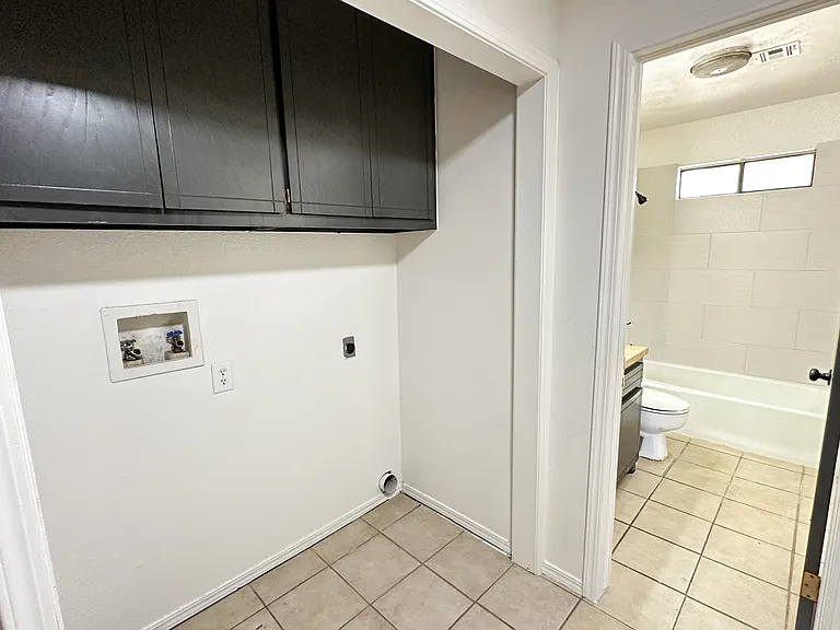 1616 SW B Ave #C — Photo 8