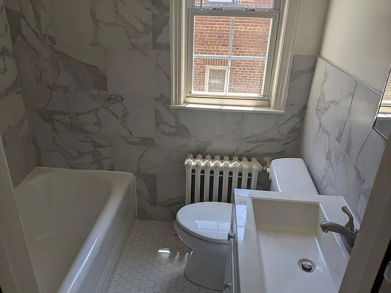 2316 40th St NW #3 — Photo 10