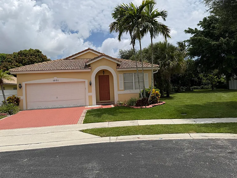 1071 Fosters Mill Rd — Photo 2