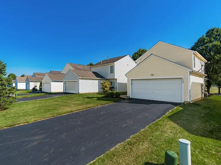 1383 Pansy St #200 — Photo 35