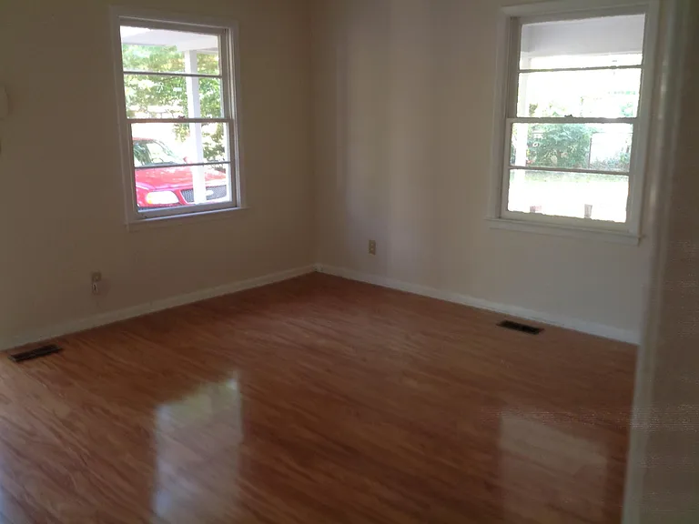 1403 Faye Ave — Photo 11