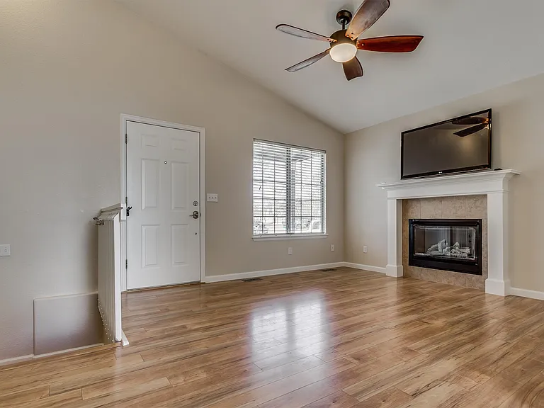 8708 Greengrass Way — Photo 9