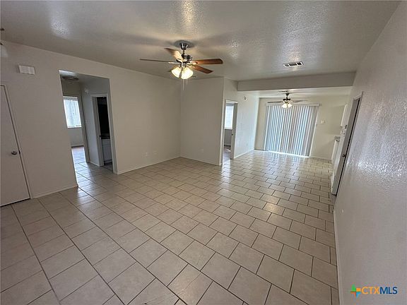 3rd image of 1503 E Calhoun Ave