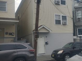 784 E 18th St, Paterson, NJ 07501