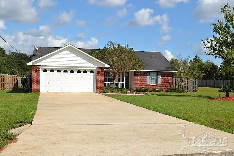 3 bed, 2.0 bath, 1780 sqft, $2,000 — Photo 3