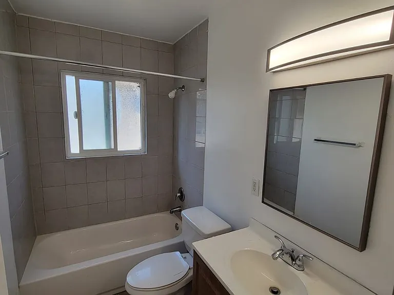 13129 OXNARD — Photo 13