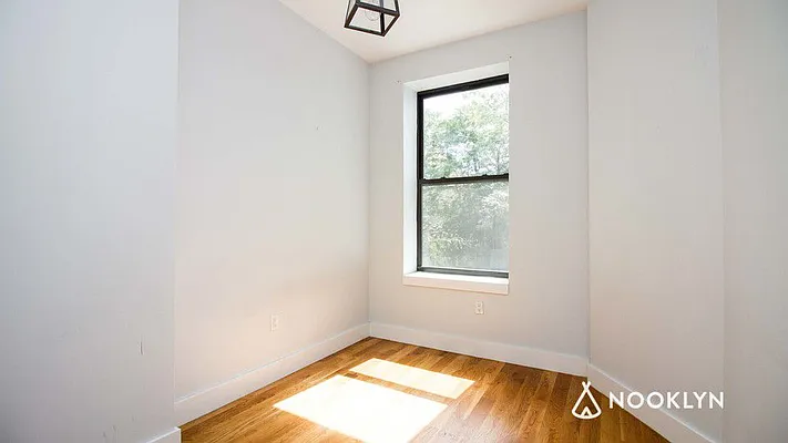 Rented by Nooklyn NYC LLC | media 70