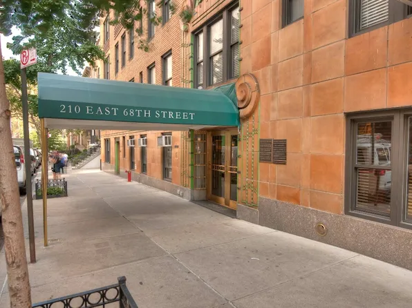 210 East 68th Street image 5 of 10