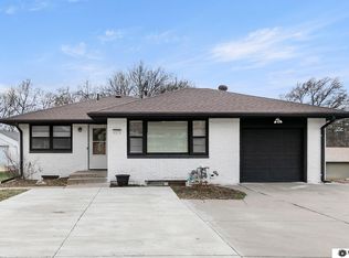1571 S 48th St, Lincoln, NE 68506