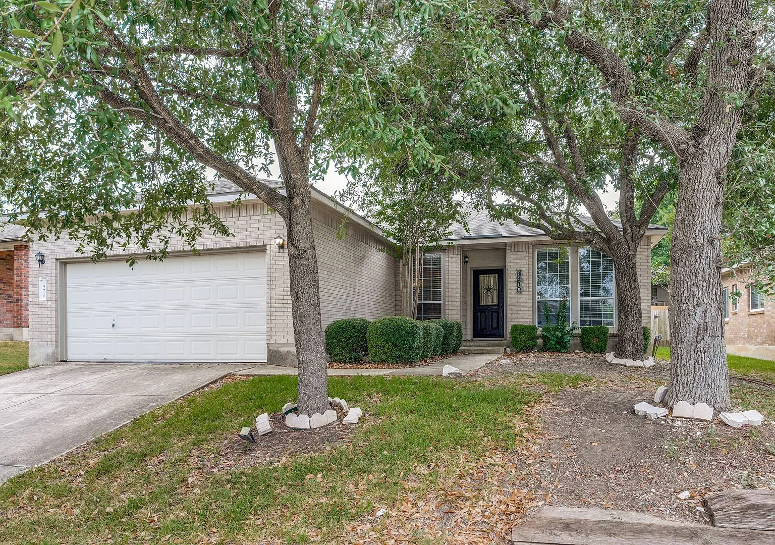 3-Bedroom In Lookout Canyon Creek, Comal I.S.D. — Photo 3