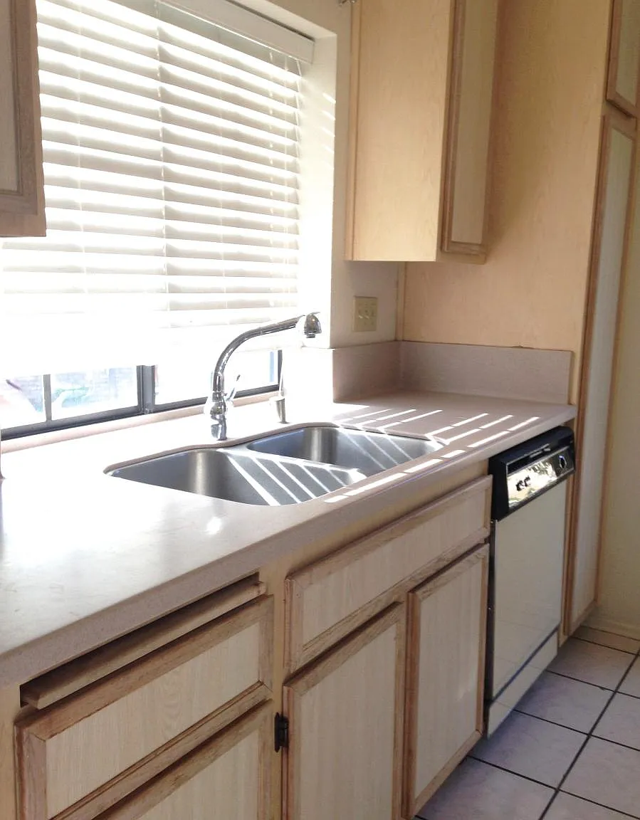 2 bed, 900 sqft, $2,699 — Photo 4