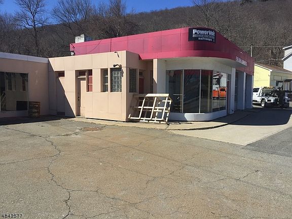 2nd image of 471 Hwy 206
