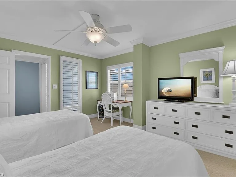 3443 Gulf Shore Blvd N #710 — Photo 19