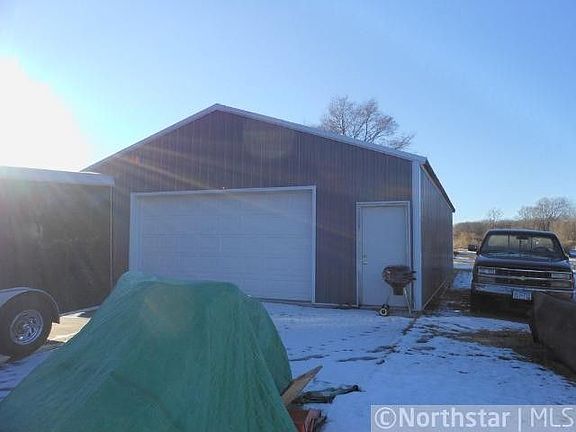 4th image of 18460 Cedar Dr NW