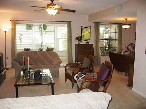 4th image of 1847 N Harrison St #210