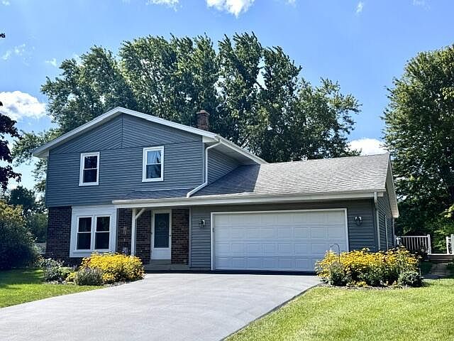 1st image of S77W26575 Crestview COURT