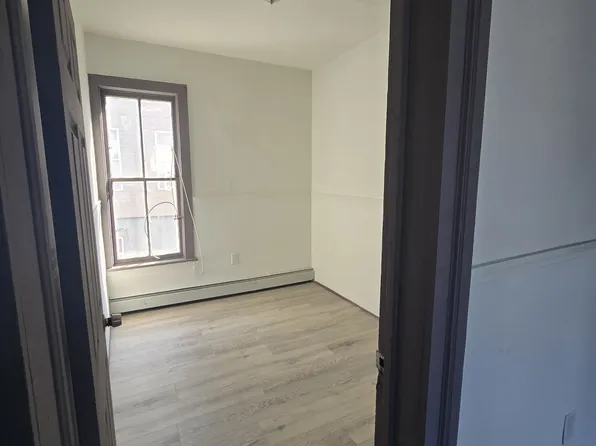 13 Orange St #2, Amsterdam, NY 12010