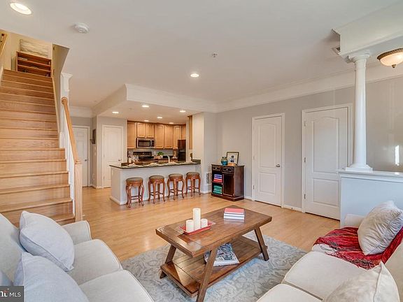 Open floor plan, perfect for entertaining!