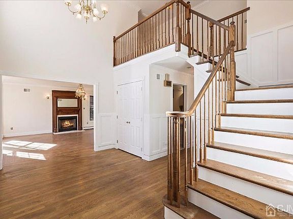 4th image of 18 Wildwood Pl