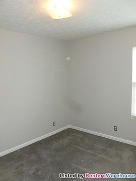 5th image of 5026 Santana St