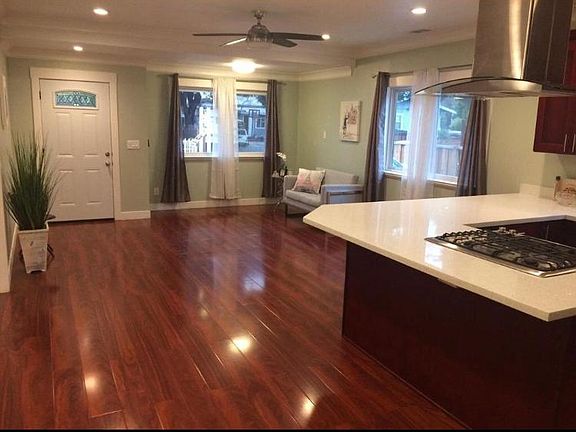 3rd image of 2821 Blenheim Ave