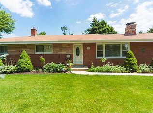 937 Ottawa Ave, Park Ridge, IL 60068