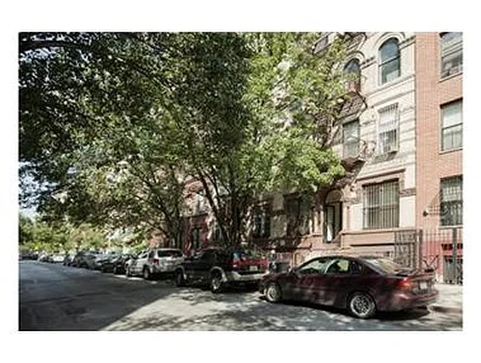 Sold by Douglas Elliman | media 15