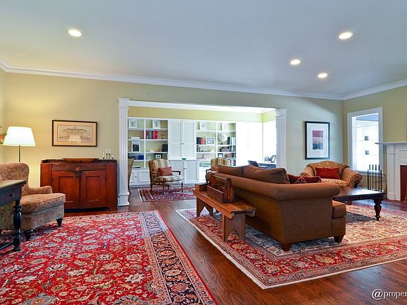 Living Rm/Family Rm