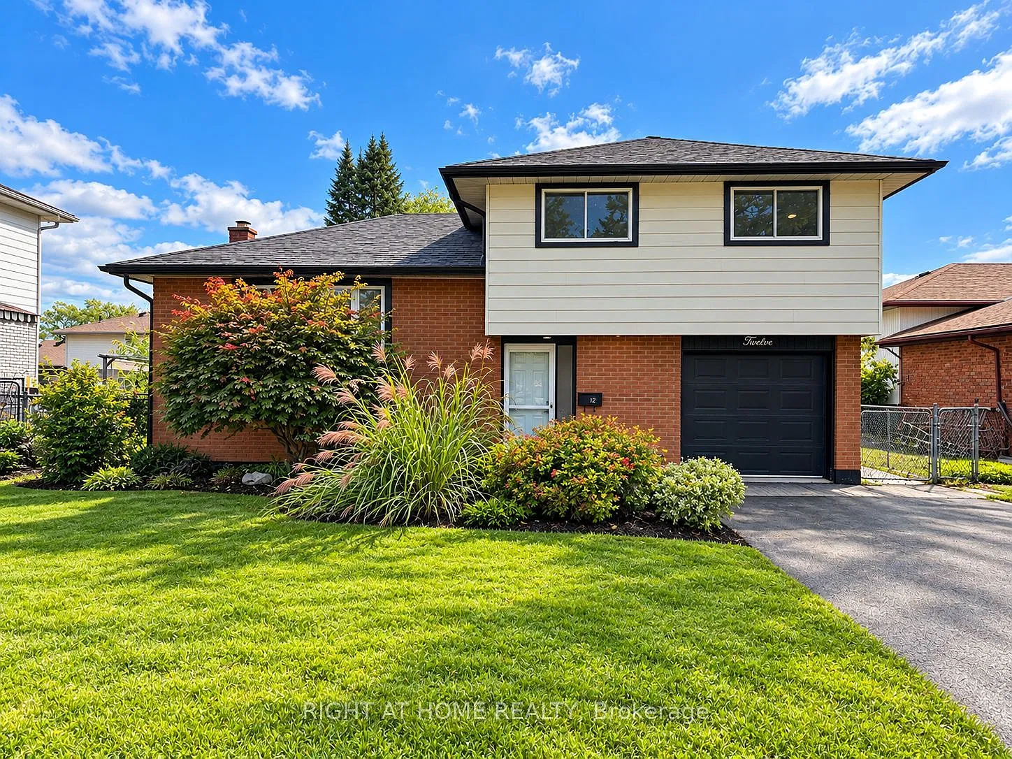 4 bed, $2,650 — Photo 1