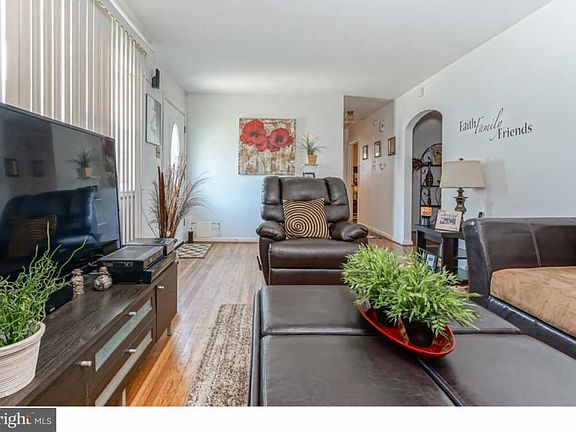 4th image of 2203 41st St