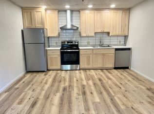 215 N Pinckney St #2, Madison, WI 53703