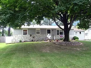 449 Valley Rd photo 1