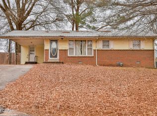 104 Rosewood Dr, Greenfield, TN 38230