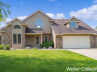 1540 Springbrook Dr, Jenison, MI 49428