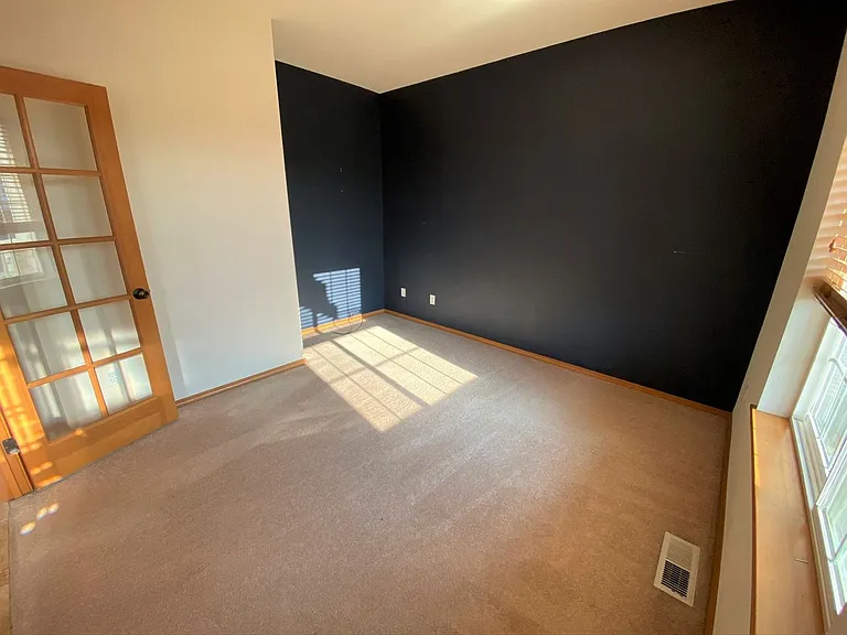 2405 N Lilac Way — Photo 7