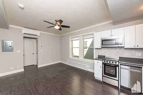 638 W Wrightwood Ave #O2O8 Photo 1 638 W Wrightwood Ave #O2O8 Photo 1