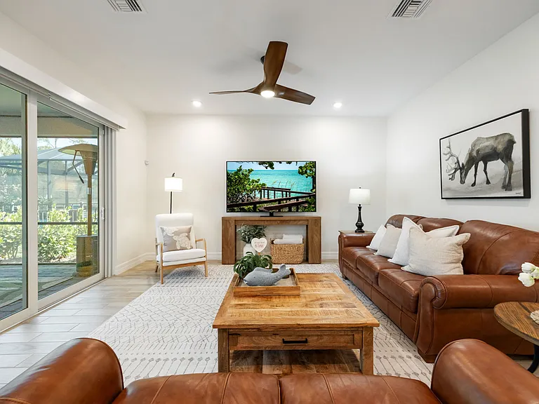 16376 Palmetto St — Photo 9