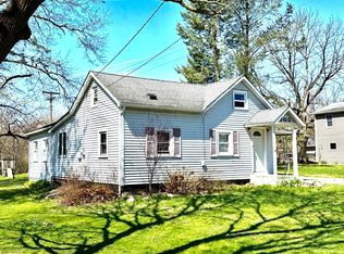 702 S Davis St, Vicksburg, MI