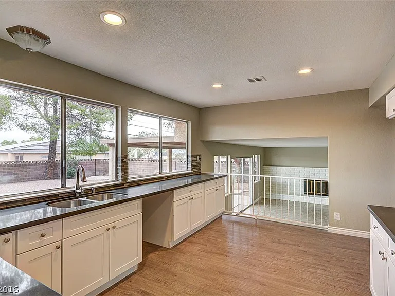 3670 La Junta Dr — Photo 11