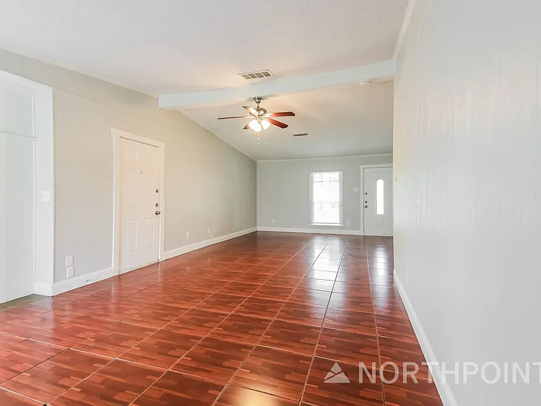 2722 Spiceberry Ln — Photo 5