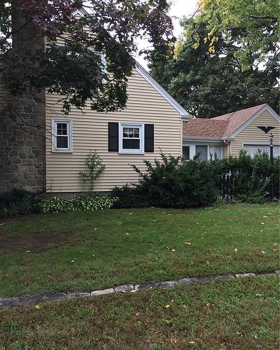 2nd image of 323 Potters Ave