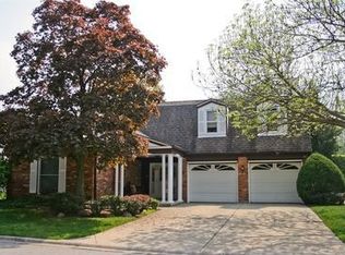 109 Rivershire Ln, Lincolnshire, IL 60069