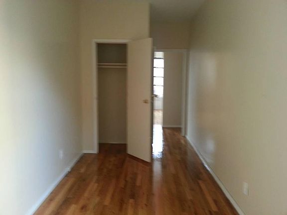 5th image of 1628 Lincoln Pl APT 1F