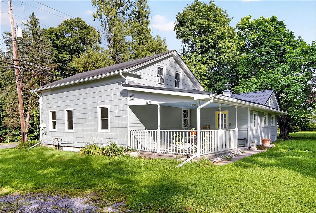 3 bed, 1.0 bath, 1859 sqft, $2,350 — Photo 1