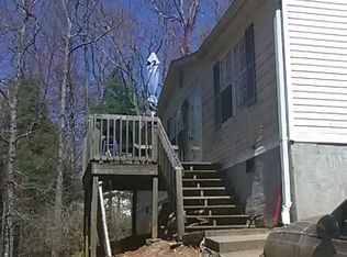 415 Daytona Ln, Saluda, NC 28773