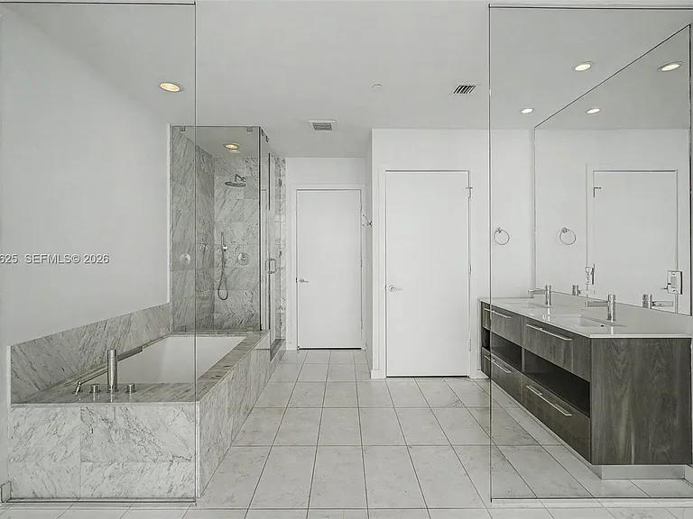 480 NE 31st St #3902 — Photo 15