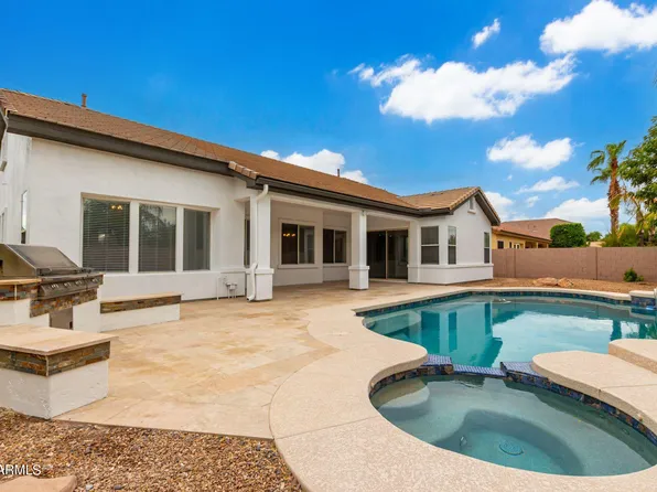 643 E LOWELL Avenue, Gilbert, AZ 85295