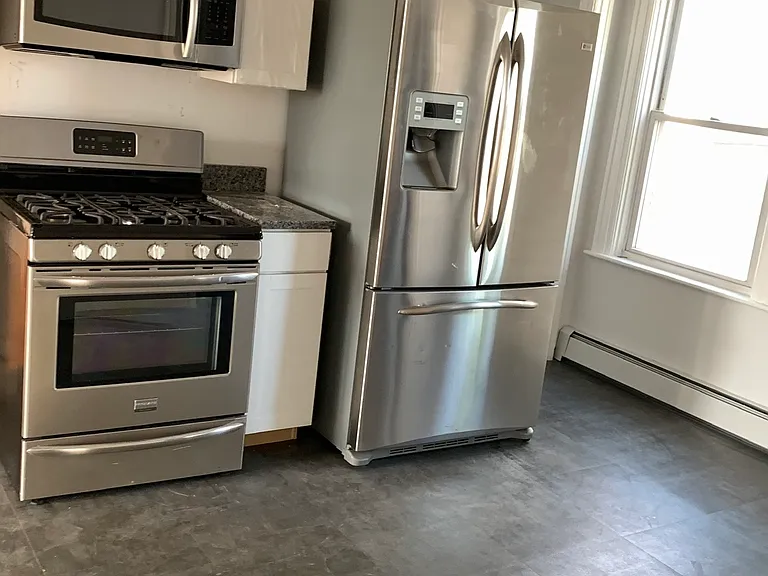 289 Friendship St #2 — Photo 2
