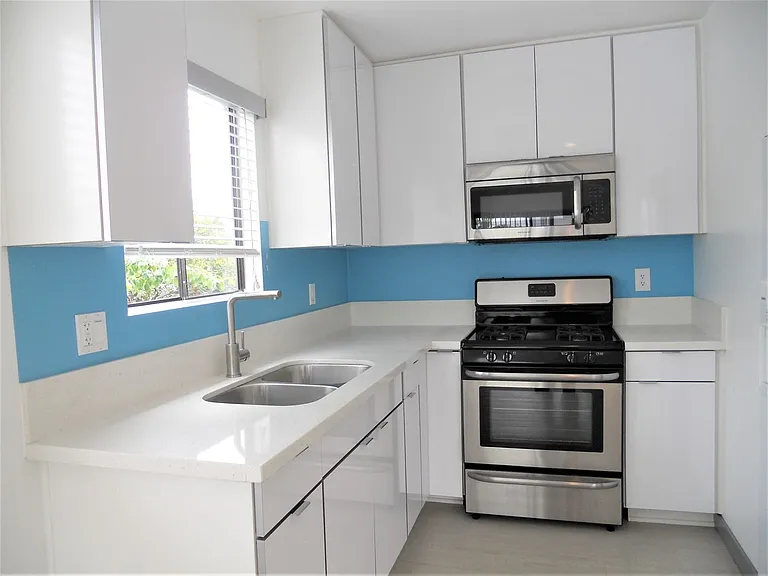 Eastside Apartments — Photo 44